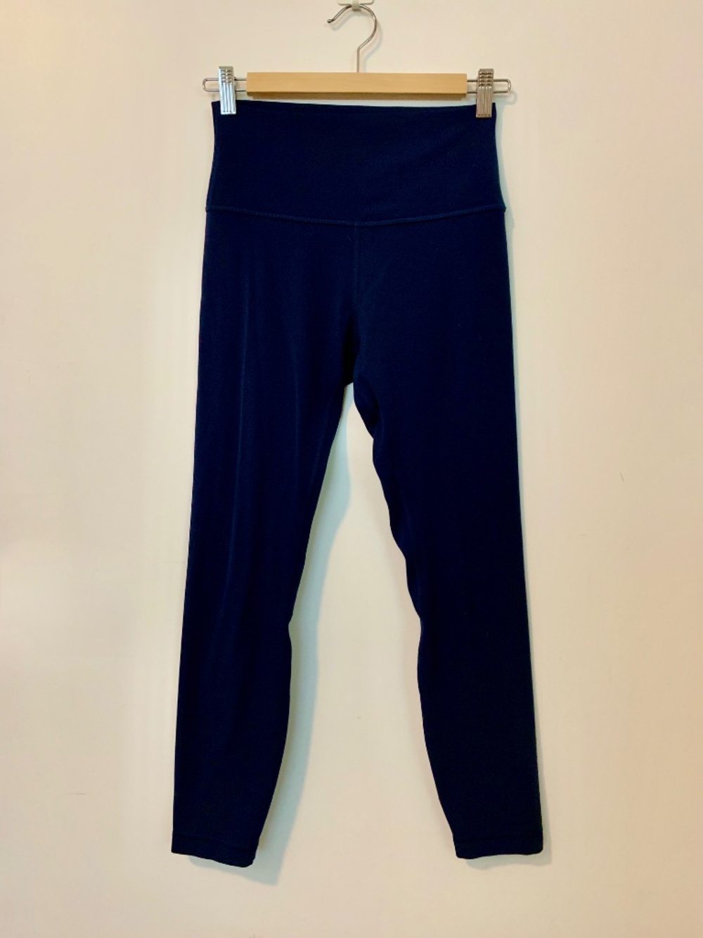 Lululemon Navy Blue 7/8 Leggings, size 6 - Picture 2 of 6